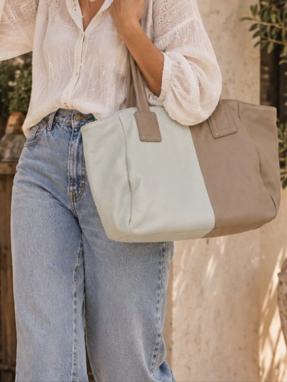 Splendid Cream Nappa Leather Tan Two Tone Colorblock Hobo Purse